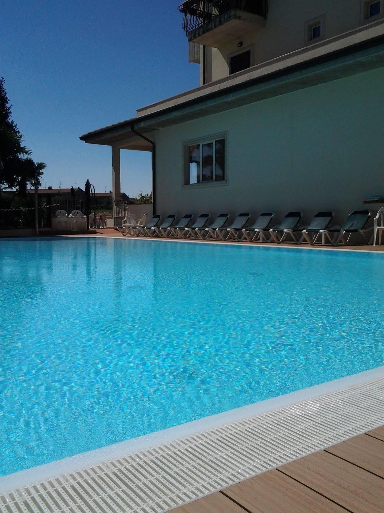 Hotel da Roberto Lazise Bagian luar foto