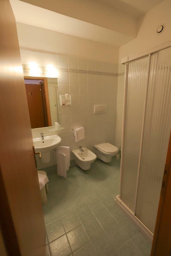Hotel da Roberto Lazise Bagian luar foto