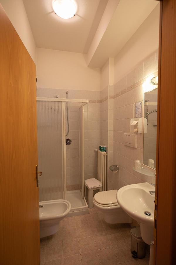Hotel da Roberto Lazise Bagian luar foto